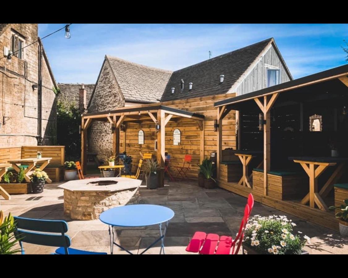 The Rose & Crown Farmhouse Kitchen Nympsfield Exterior foto